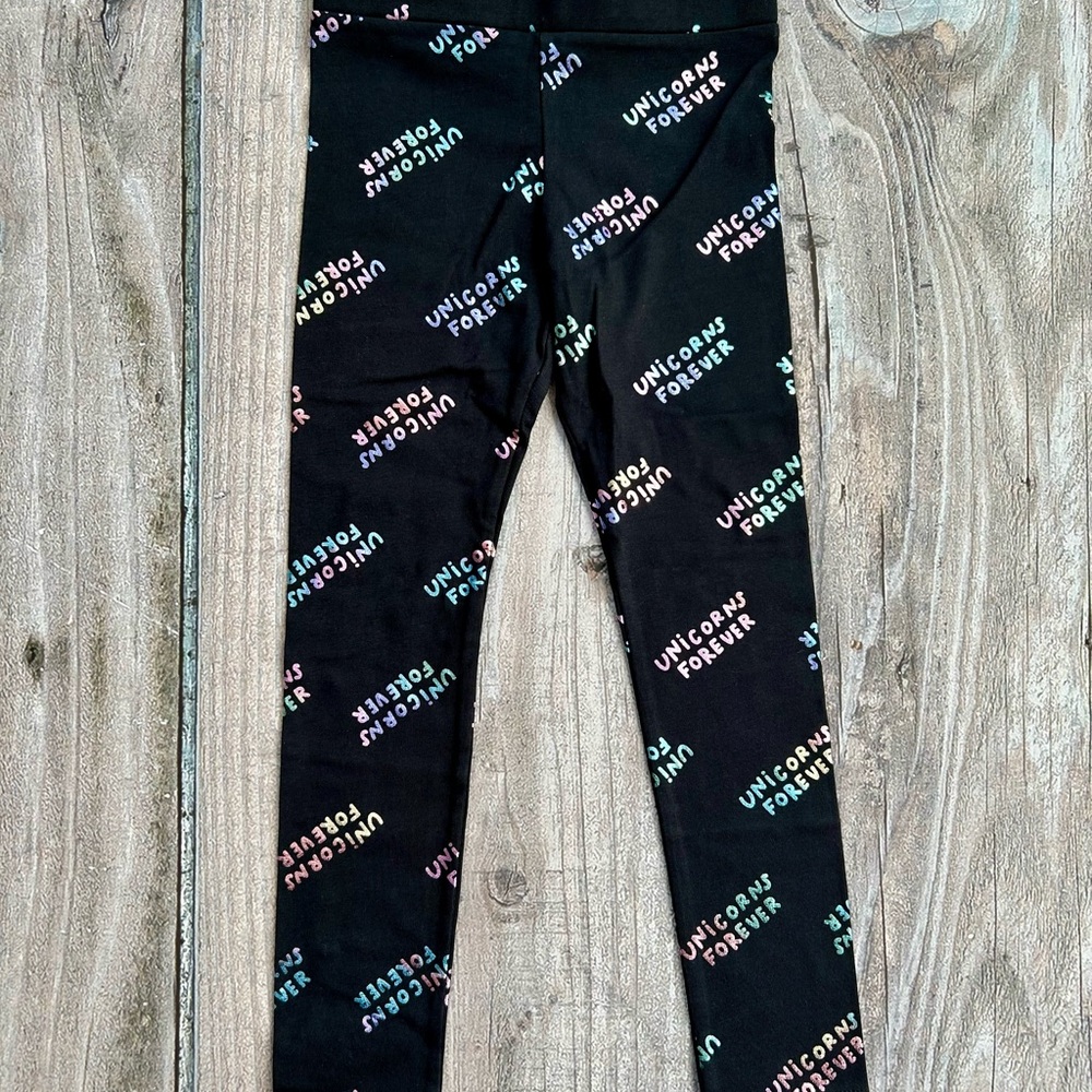 H&M size 5-6yrs Girls “Unicorns Forever” Multicolour Foil Leggings, Black, NWT